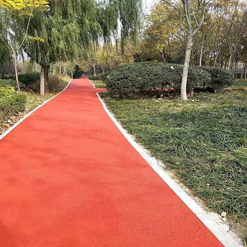 塑膠跑道造價(jià)解析 不同類型及預(yù)制型卷材價(jià)格對(duì)比